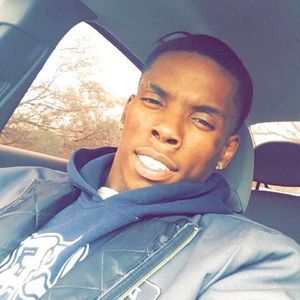 Meet your Posher, Deandre